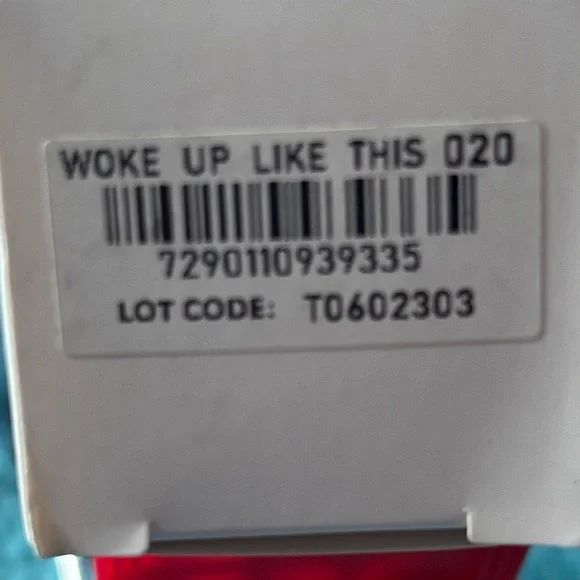 IL MAKIAGE “Wake Up Like” This Foundation (035) - Picture 3 of 7